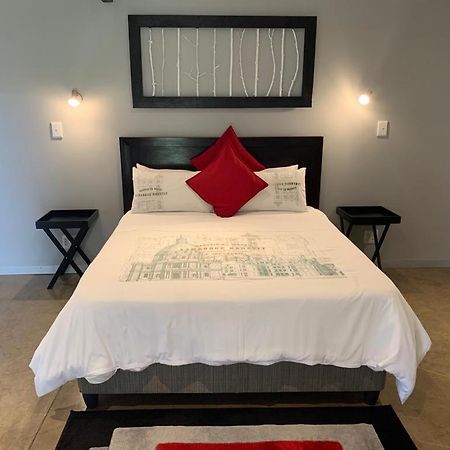 Mokoya Lodge Hekpoort Екстер'єр фото