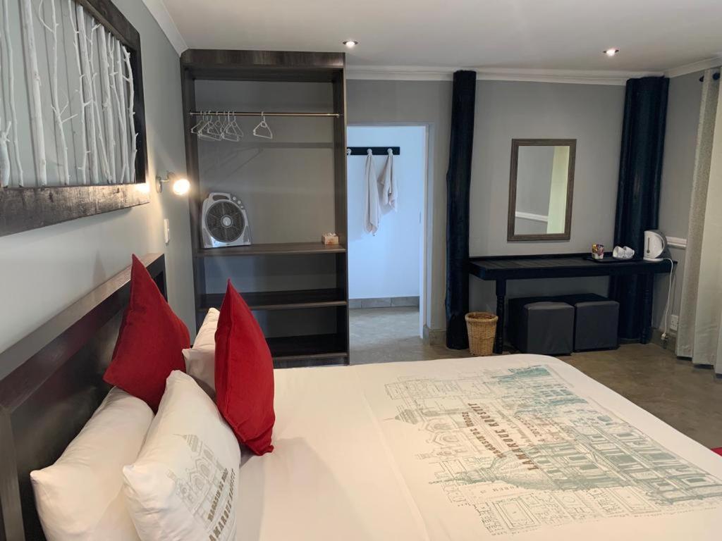 Mokoya Lodge Hekpoort Екстер'єр фото