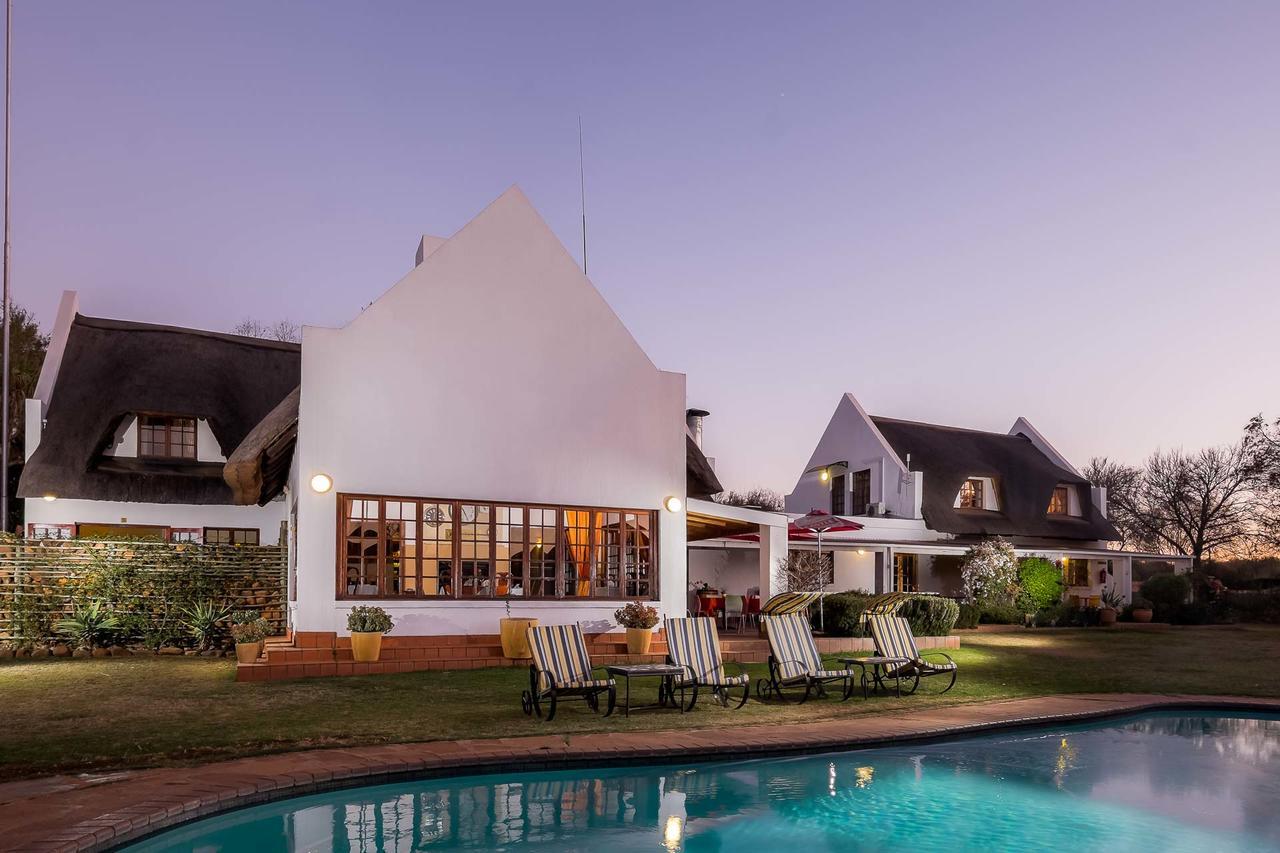 Mokoya Lodge Hekpoort Екстер'єр фото